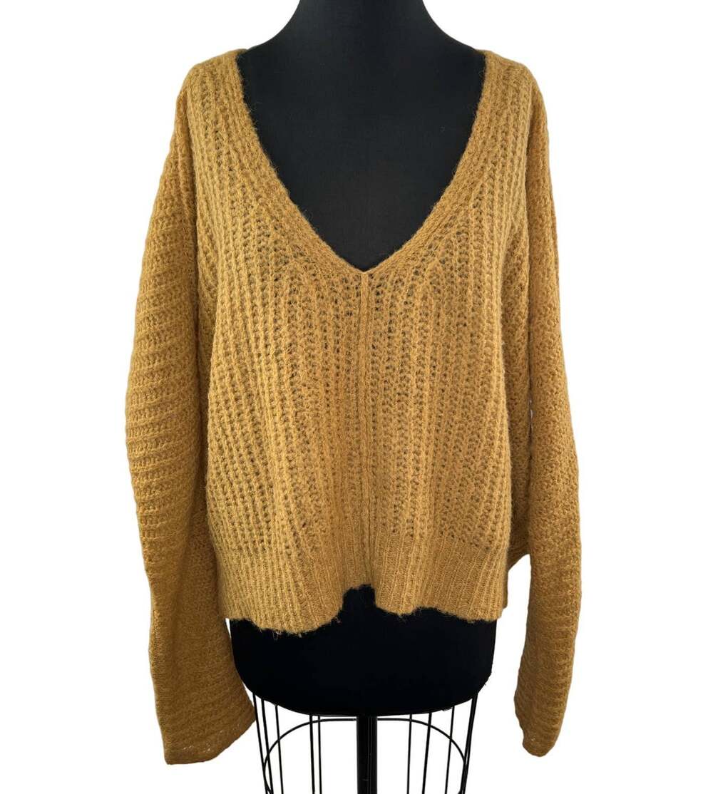 FREE PEOPLE Mustard Yellow Long Sleeve V-Neck Alpaca Blend Oversized Sweater M